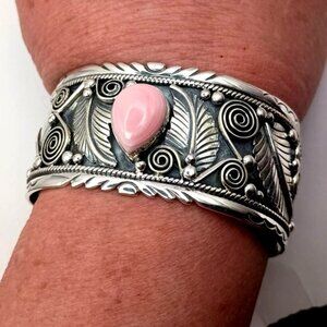 Handmade Sterling Silver Pink Conch Shell Cuff Bracelet 56g